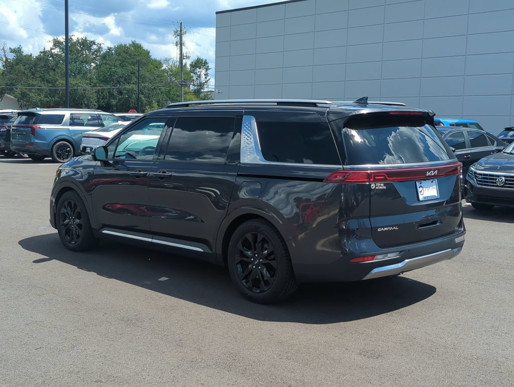 Used 2023 Kia Carnival SX Prestige FWD image 5