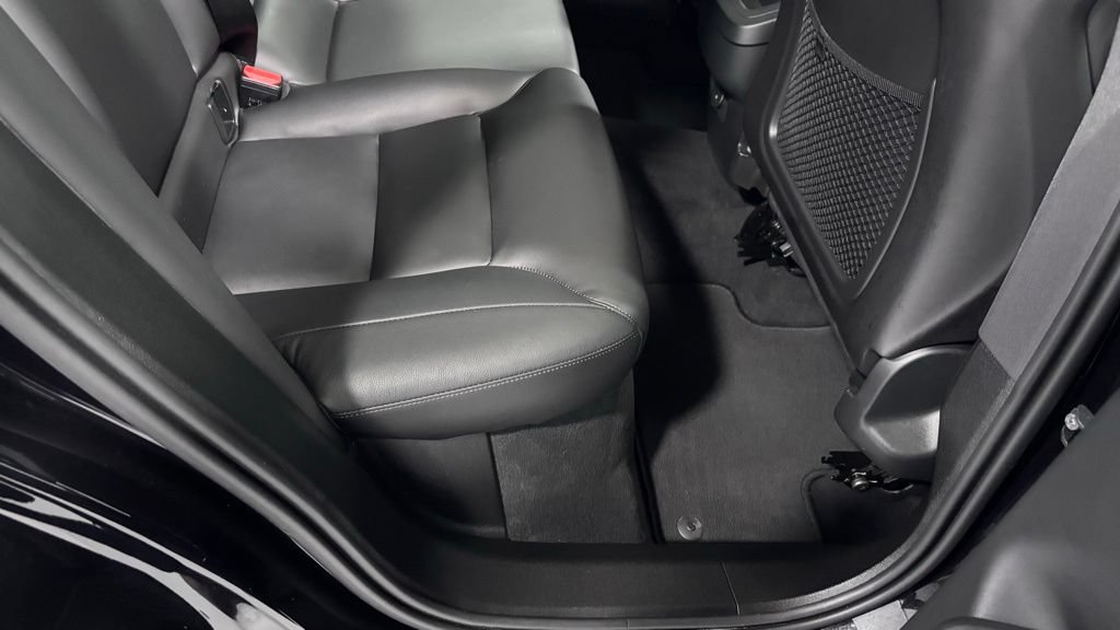 Certified 2025 Volvo XC60 B5 Core AWD/4WD image 24