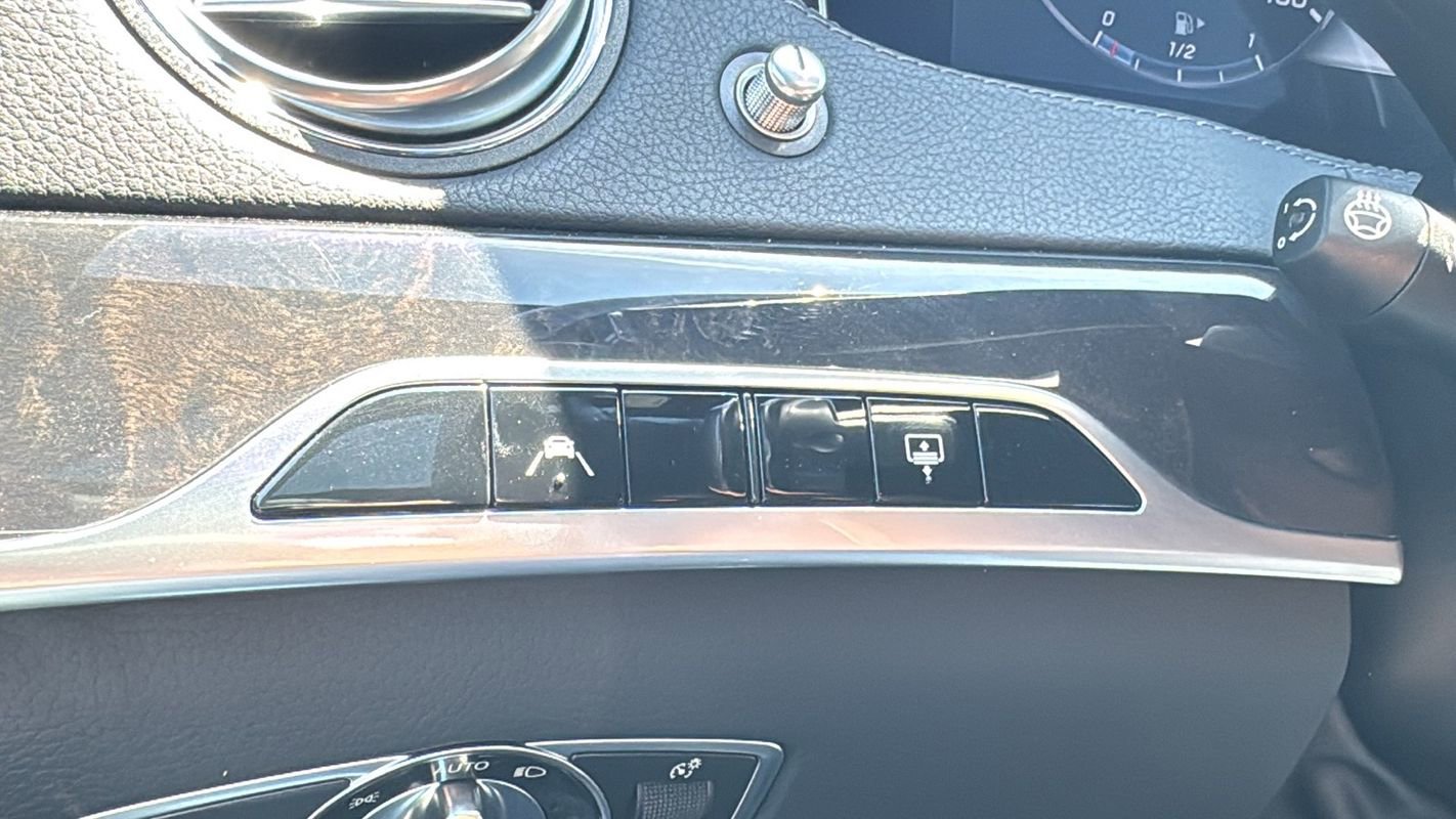 Used 2018 Mercedes-Benz S 560 4MATIC Sedan image 33