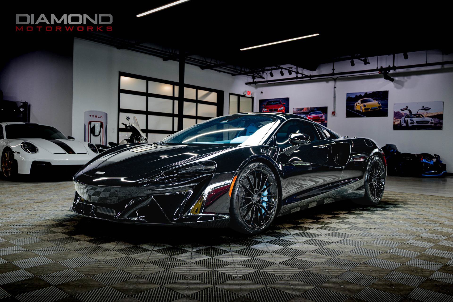 Used 2026 McLaren Artura Spider RWD image 11