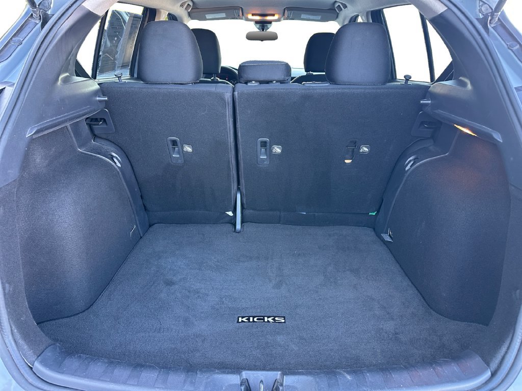 Used 2022 Nissan Kicks SV FWD image 23