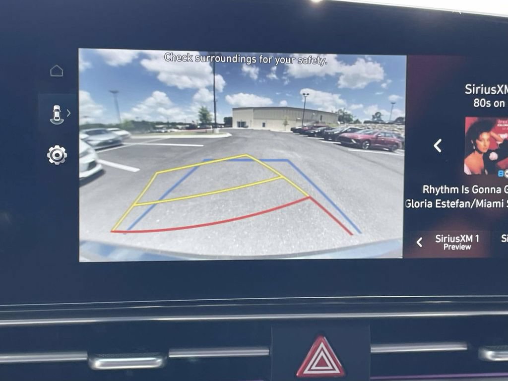 Used 2025 Hyundai Elantra SEL FWD image 15