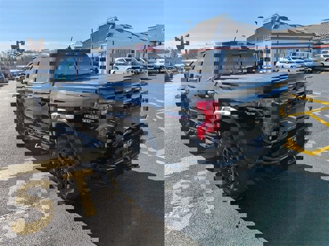 Used 2023 Chevrolet Colorado Trail Boss w/ Technology Package image 5