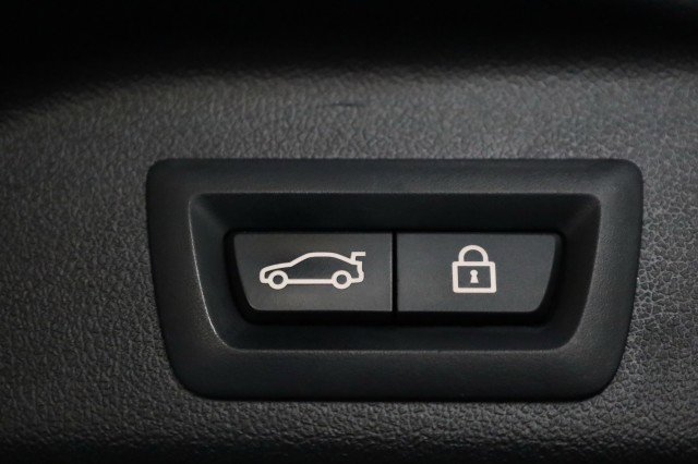 Used 2020 BMW X5 sDrive40i w/ Premium Package image 27