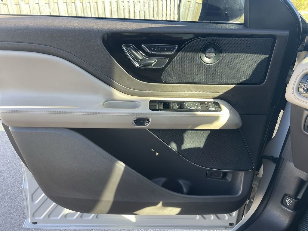 Used 2023 Lincoln Aviator Reserve w/ Elements Package Plus image 34