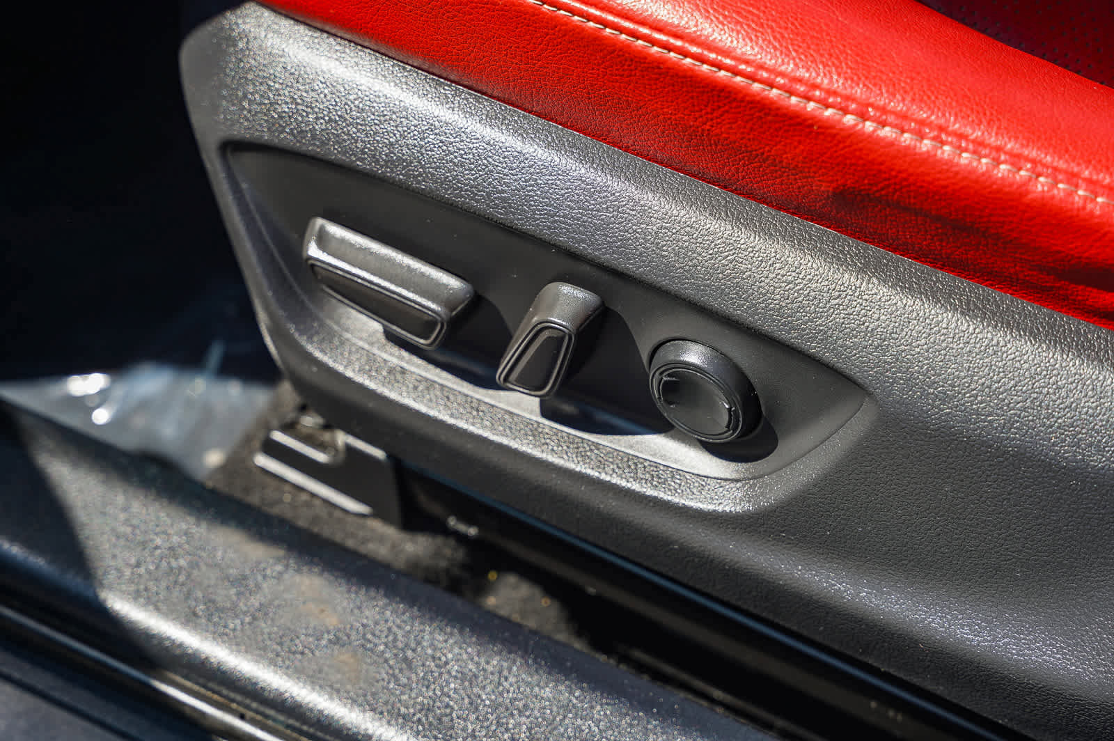 Used 2021 Toyota Camry XSE w/ Navigation Upgrade Package image 22