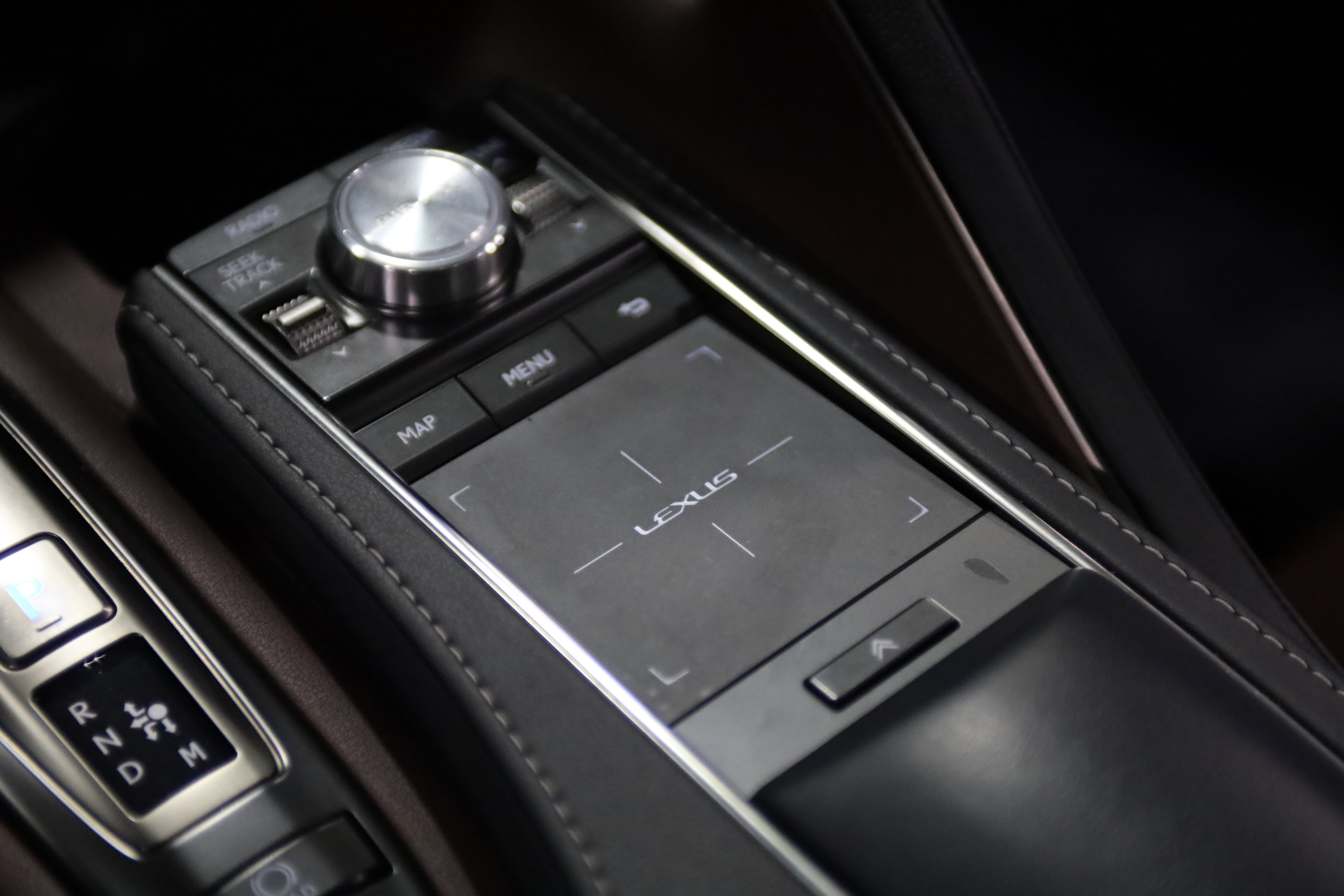 Used 2018 Lexus LC 500 Coupe w/ Sport Package RWD image 35
