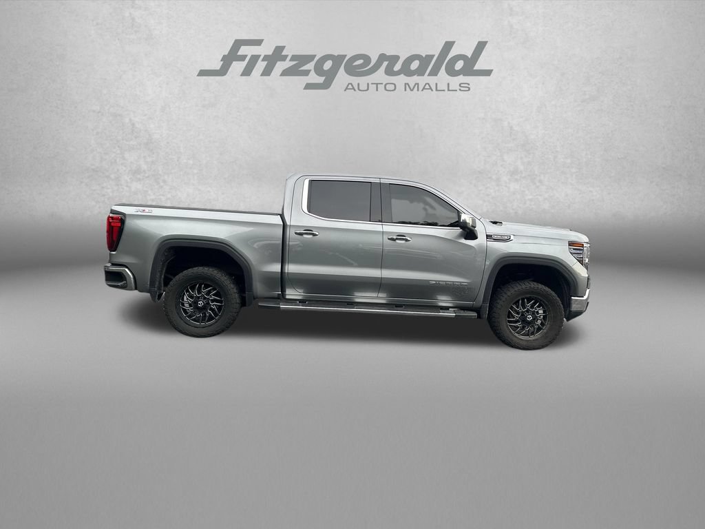 Used 2023 GMC Sierra 1500 SLT w/ SLT Premium Package AWD/4WD image 9