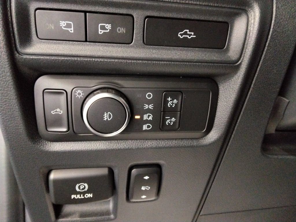 Used 2021 Ford F150 Platinum w/ FX4 Off-Road Package image 17