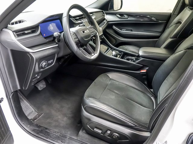 Used 2023 Jeep Grand Cherokee L Laredo image 10