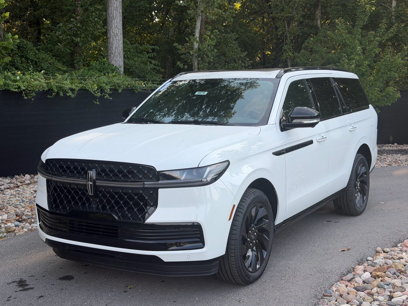 New 2027 Lincoln Navigator Reserve w/ Jet Appearance Package