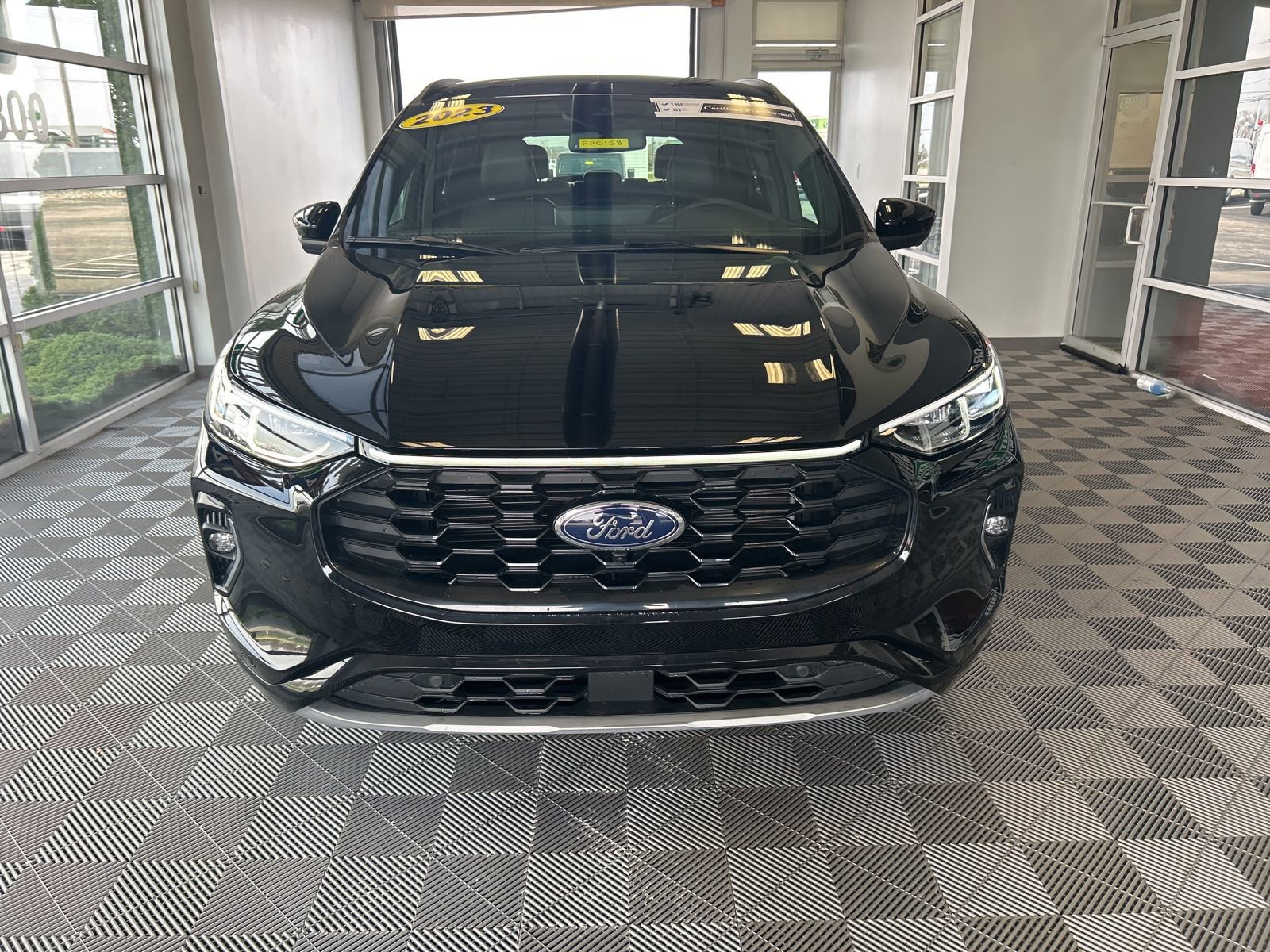 Used 2023 Ford Escape ST-Line Elite image 2