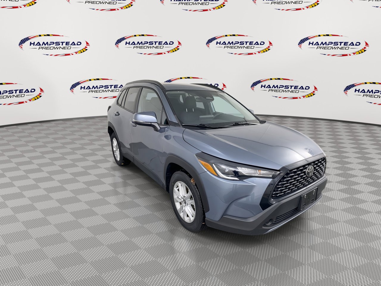 Used 2024 Toyota Corolla Cross LE image 2