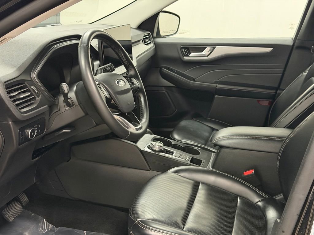 Used 2024 Ford Escape Platinum image 26