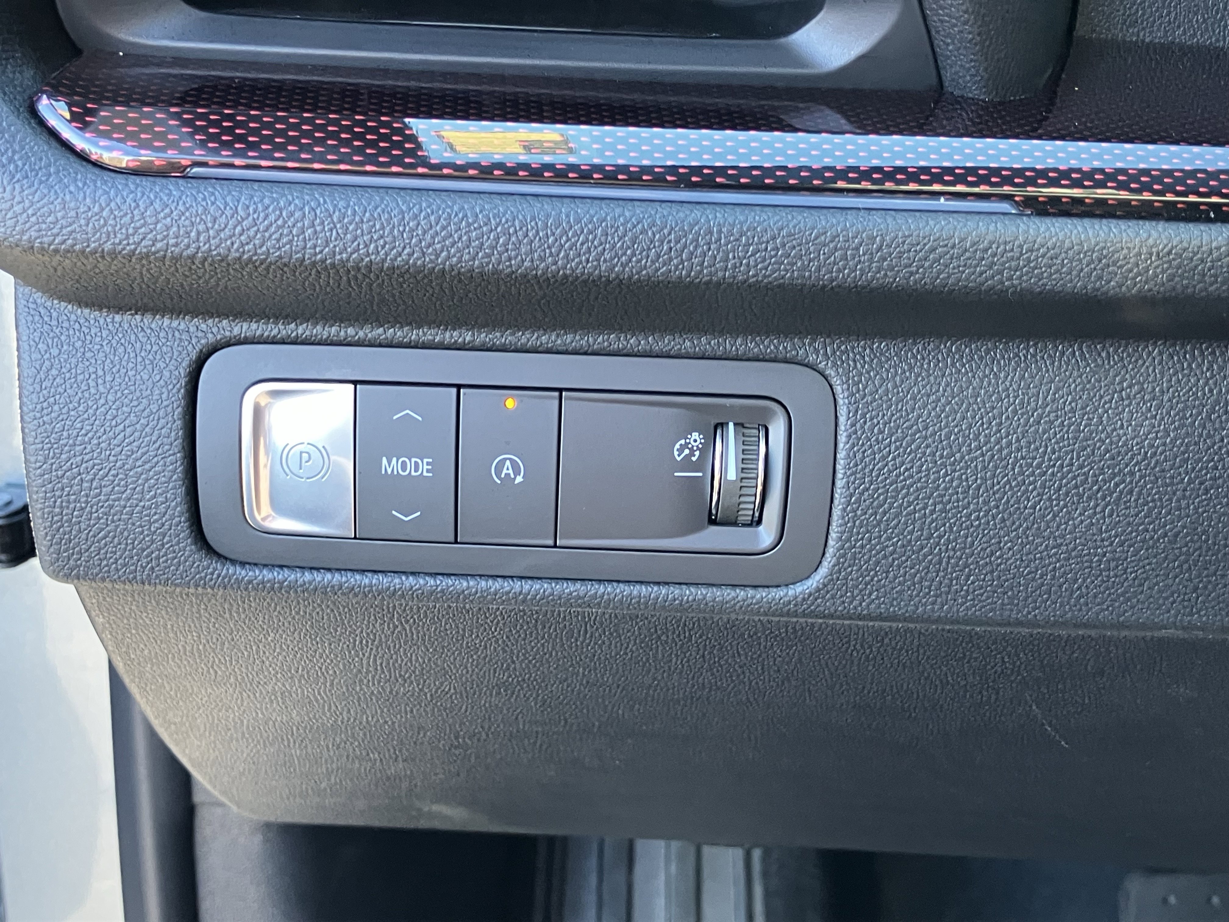 Used 2025 Chevrolet Traverse RS image 19