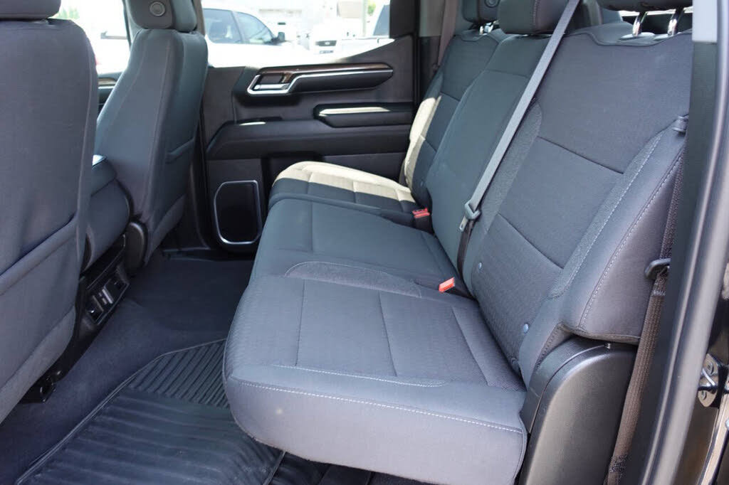 Used 2024 Chevrolet Silverado 1500 LT AWD/4WD image 24