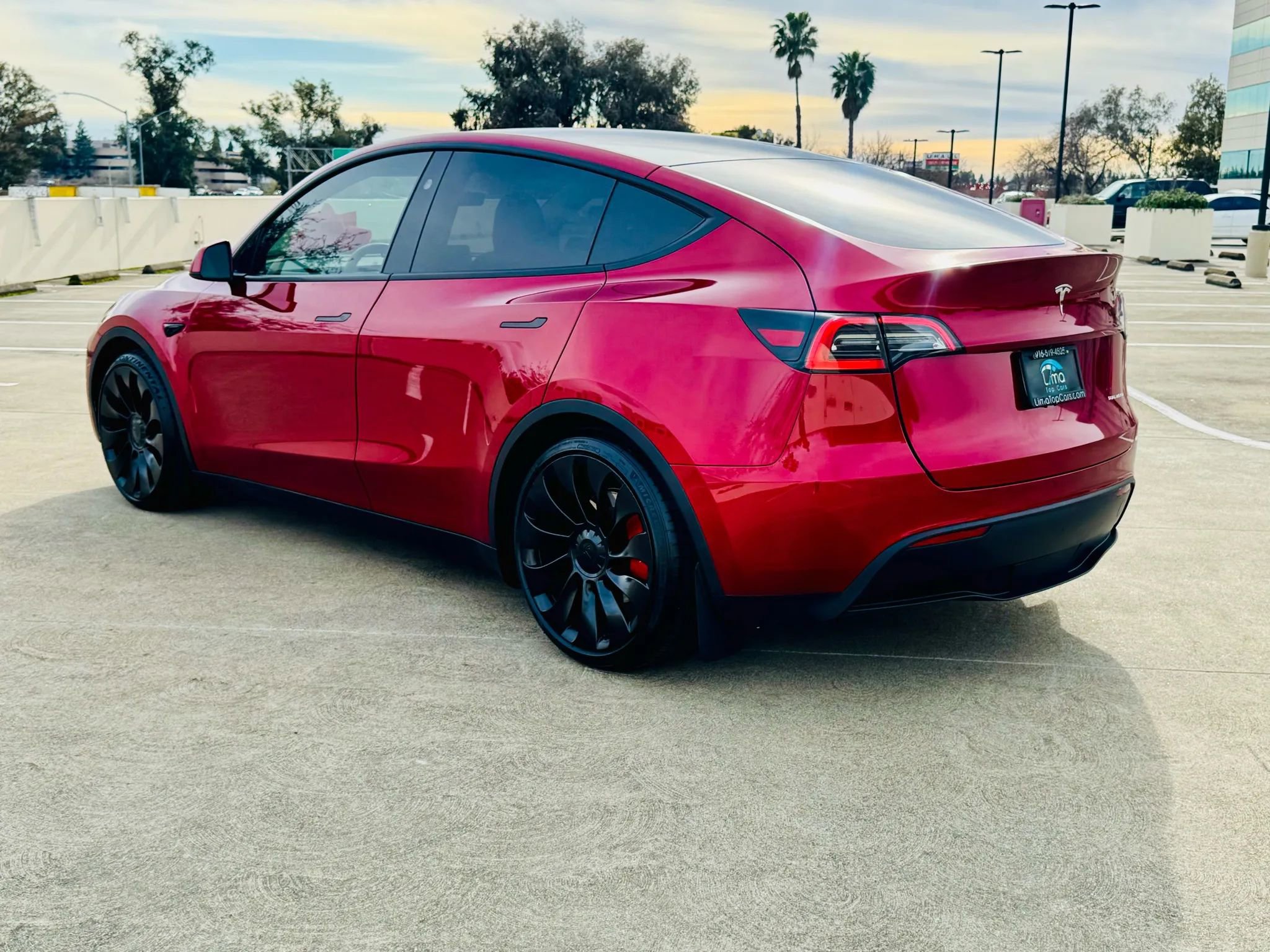 Used 2024 Tesla Model Y Performance image 14