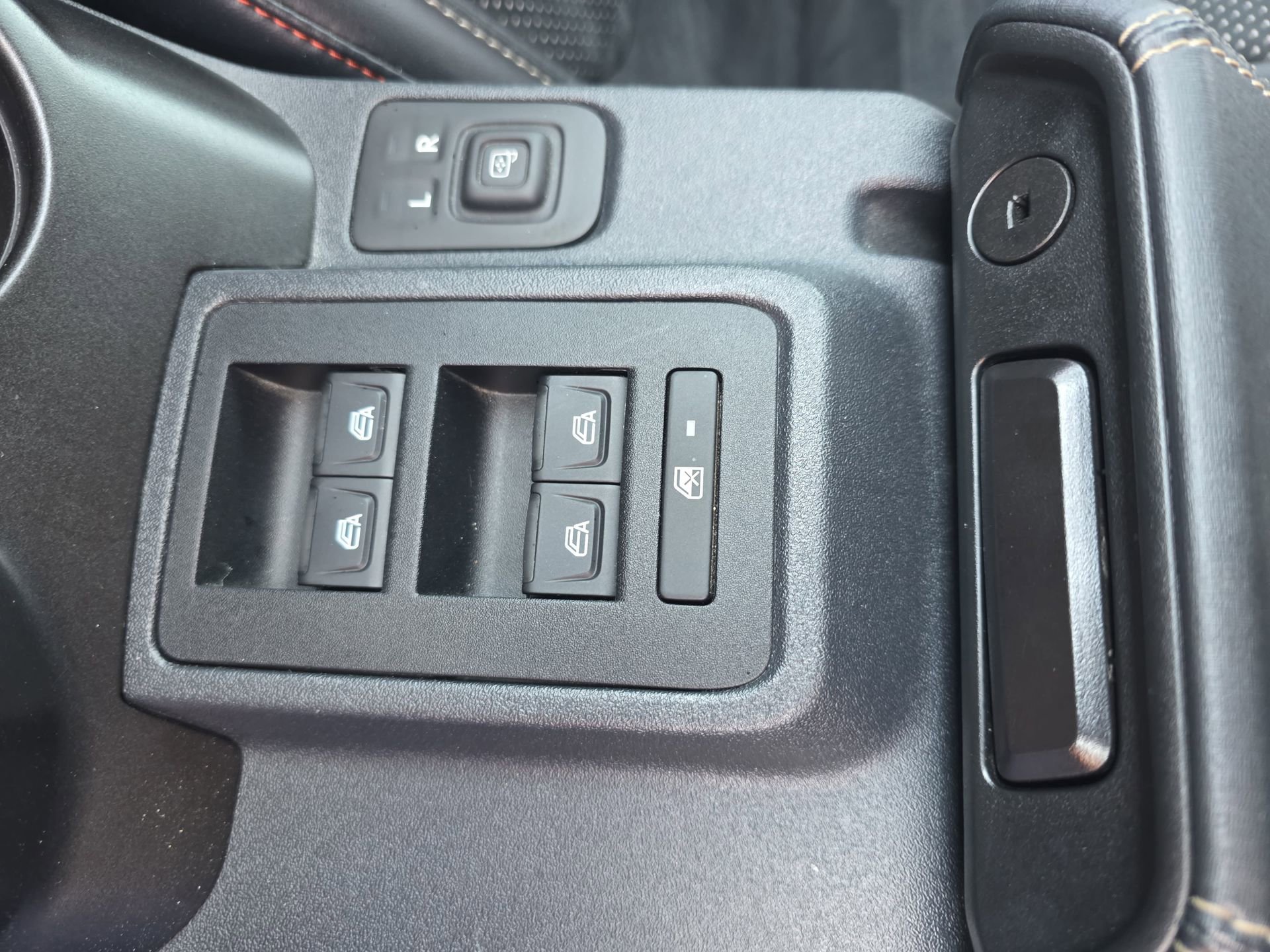 Used 2023 Ford Bronco Raptor AWD/4WD image 26