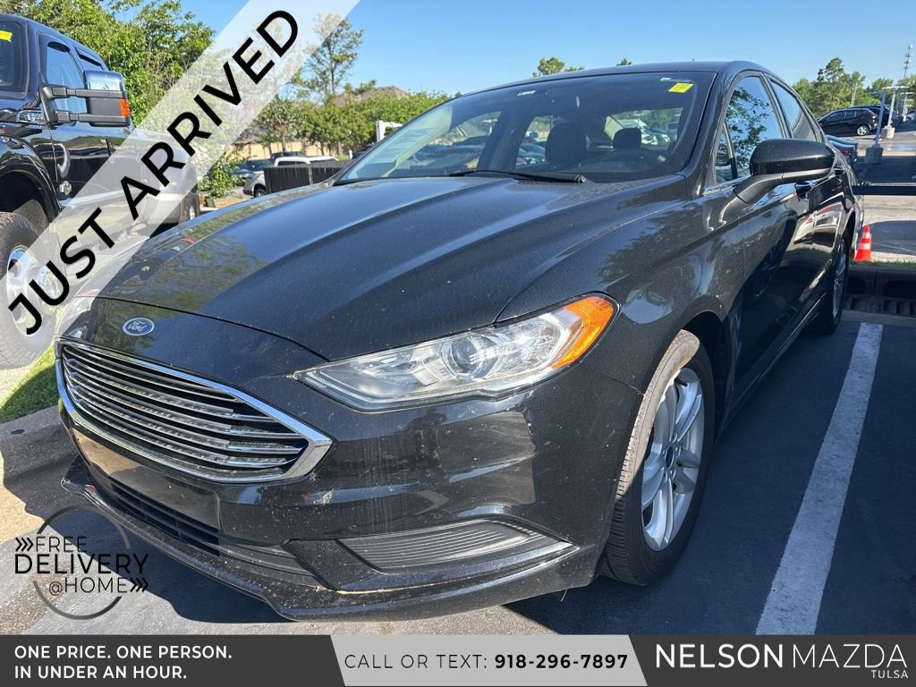 Used 2018 Ford Fusion SE FWD image 1