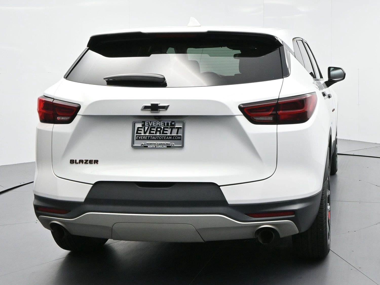 Used 2023 Chevrolet Blazer LT FWD image 6
