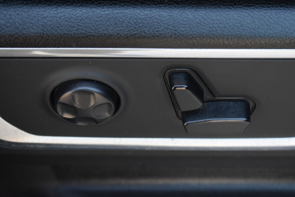 Used 2020 RAM 1500 Laramie AWD/4WD image 17