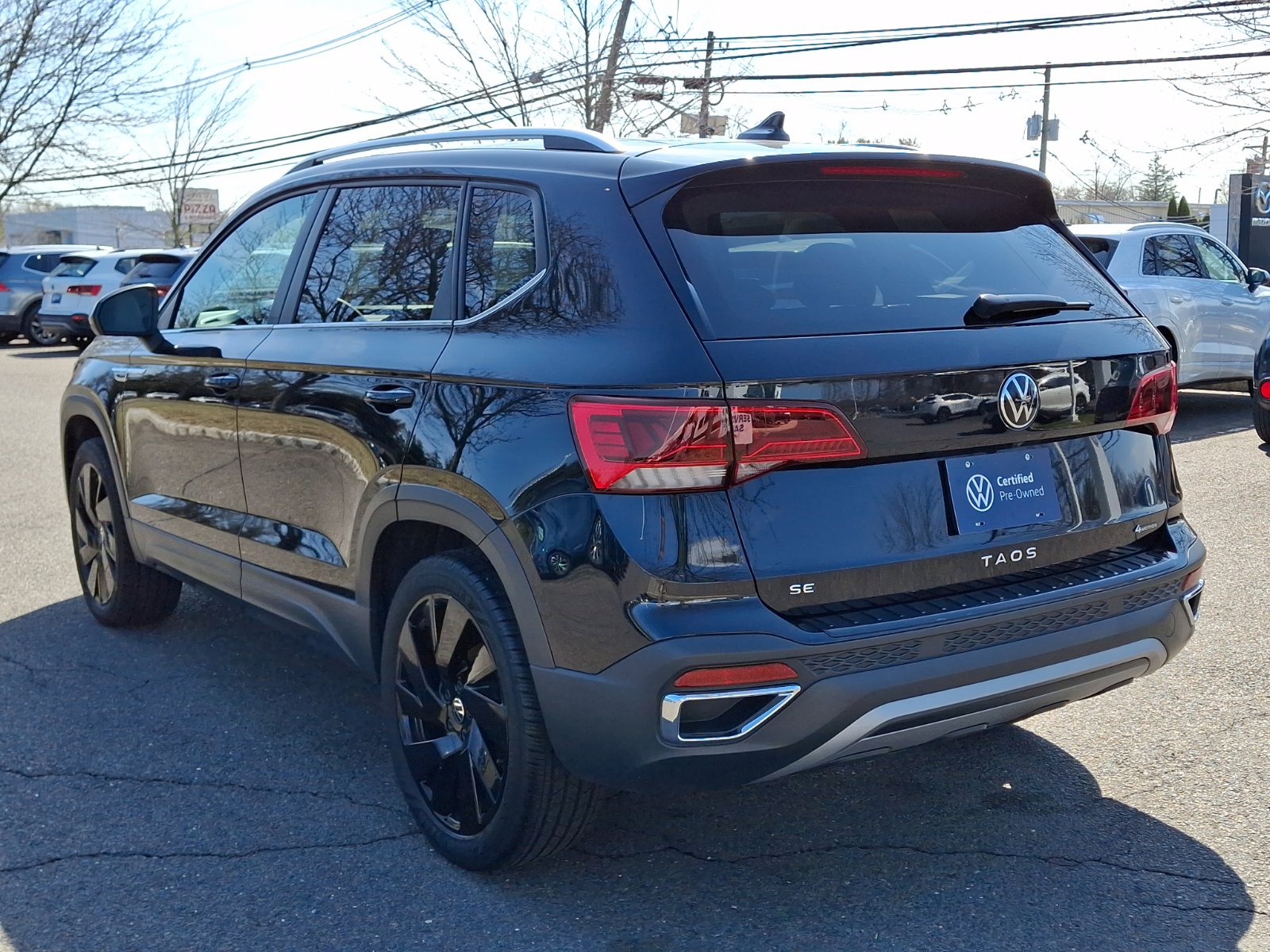 Certified 2024 Volkswagen Taos SE AWD/4WD image 4