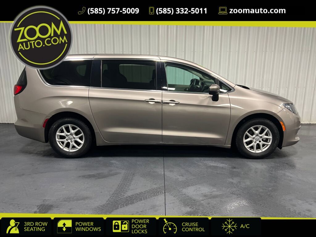 Used 2017 Chrysler Pacifica LX video 1
