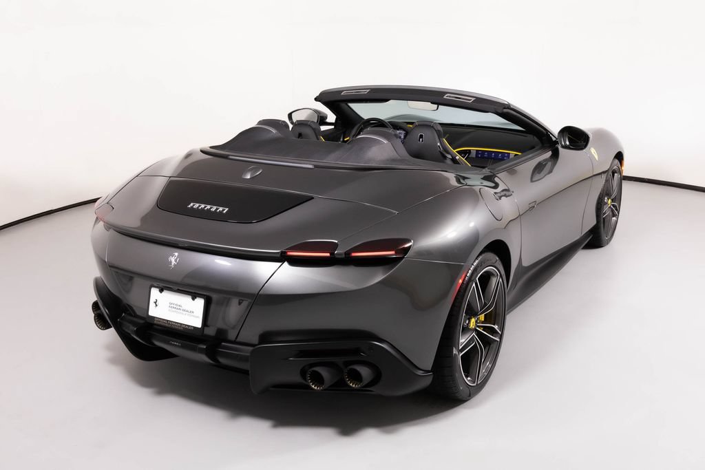 Used 2025 Ferrari Roma Spider RWD image 2
