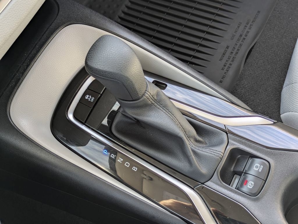 Used 2020 Toyota Corolla LE FWD image 15