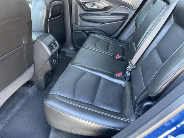 Used 2022 GMC Terrain SLT w/ Infotainment Package II AWD/4WD image 13
