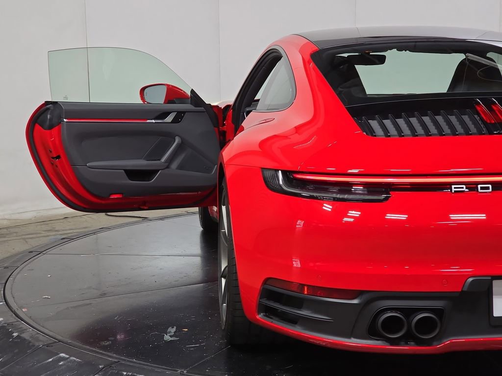 Certified 2024 Porsche 911 Carrera RWD image 31