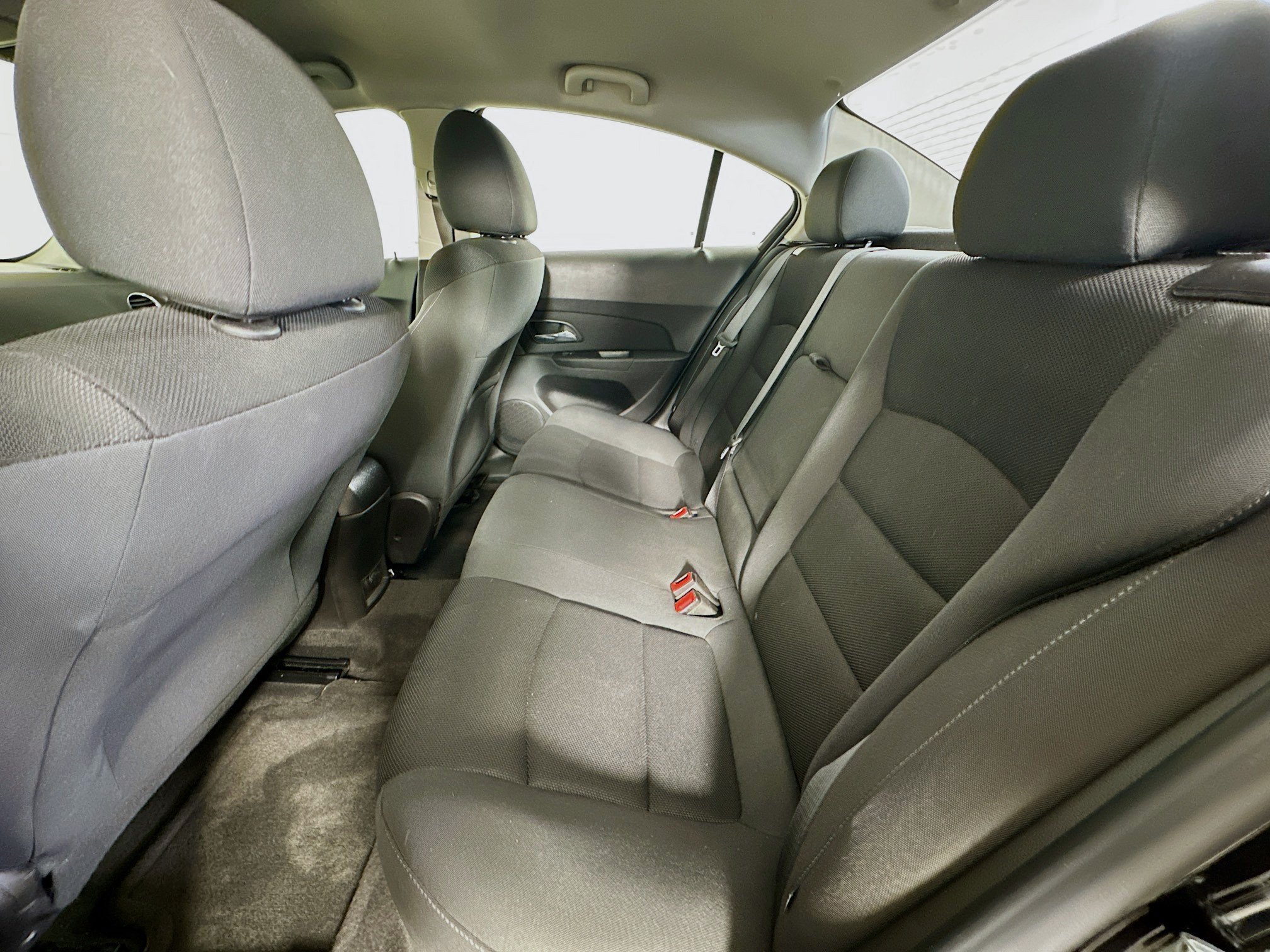Used 2016 Chevrolet Cruze LT w/ Technology Package FWD image 25