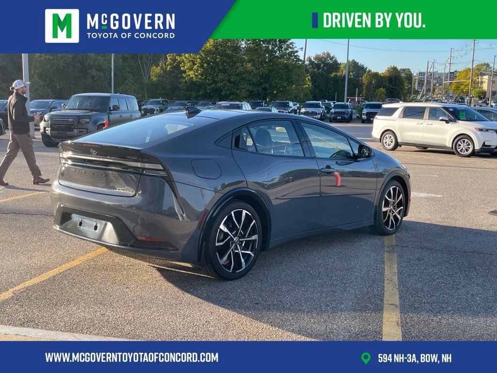 Used 2024 Toyota Prius Prime FWD image 5