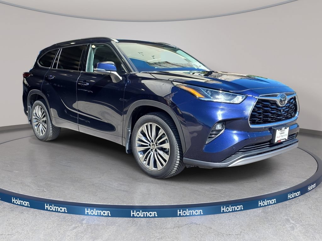 Used 2020 Toyota Highlander Platinum AWD/4WD image 4