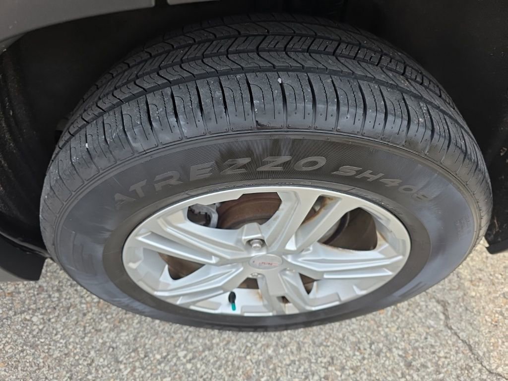 Used 2018 GMC Terrain SLE image 34