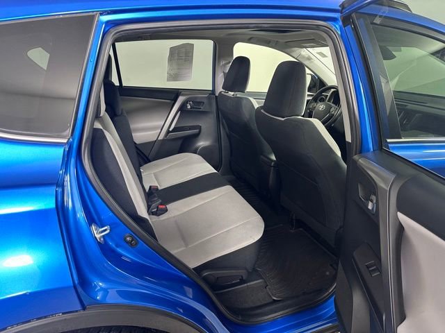 Used 2017 Toyota RAV4 XLE AWD/4WD image 10
