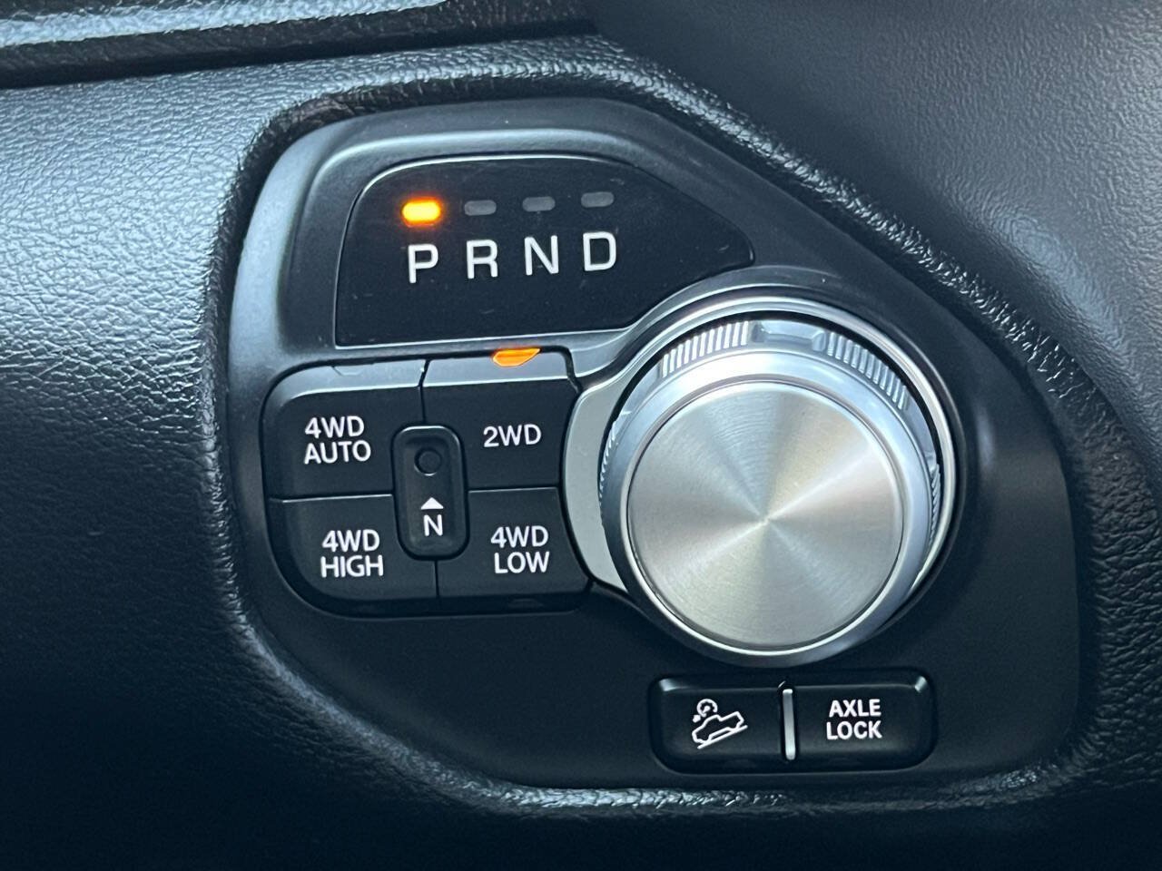 Used 2020 RAM 1500 Laramie w/ Sport Appearance Package AWD/4WD image 31