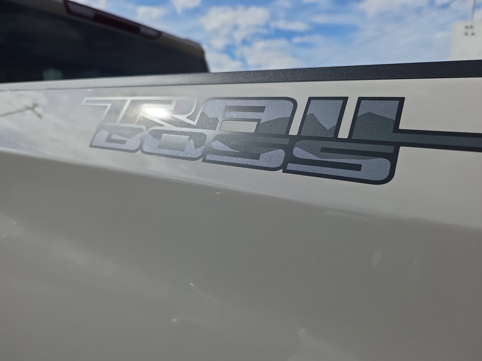 New 2026 Chevrolet Silverado 1500 Custom Trail Boss w/ Dark Appearance Package image 25