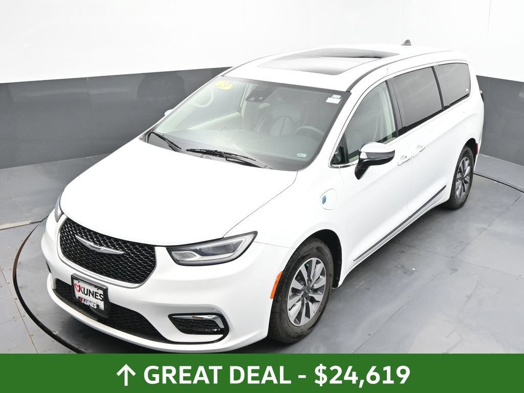 Used 2023 Chrysler Pacifica Limited FWD image 42