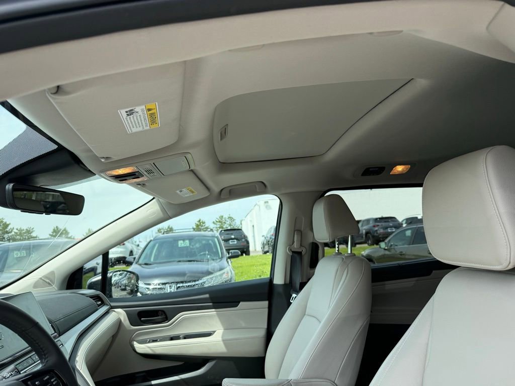 Certified 2026 Honda Odyssey EX-L image 8