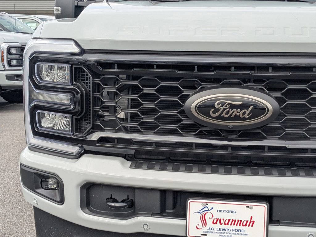 New 2025 Ford F350 Lariat w/ Lariat Ultimate Package image 10