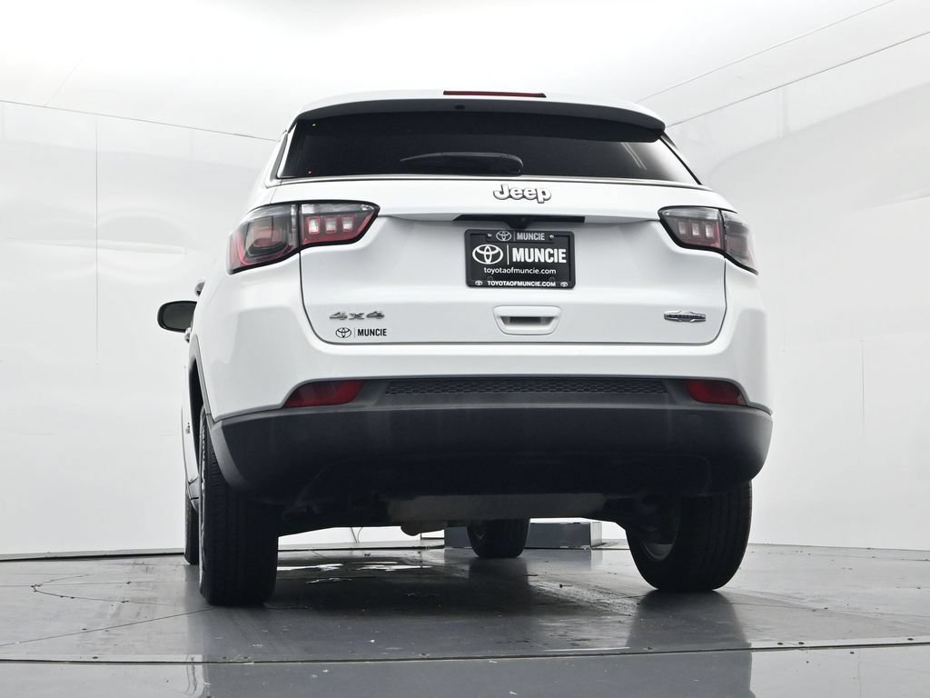 Used 2024 Jeep Compass Latitude AWD/4WD image 48