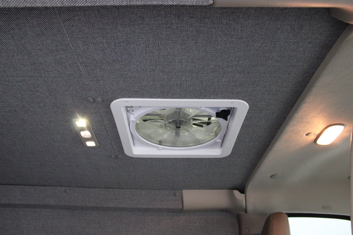 Used 2025 Chevrolet Express 2500 w/ Driver Convenience Package RWD image 13