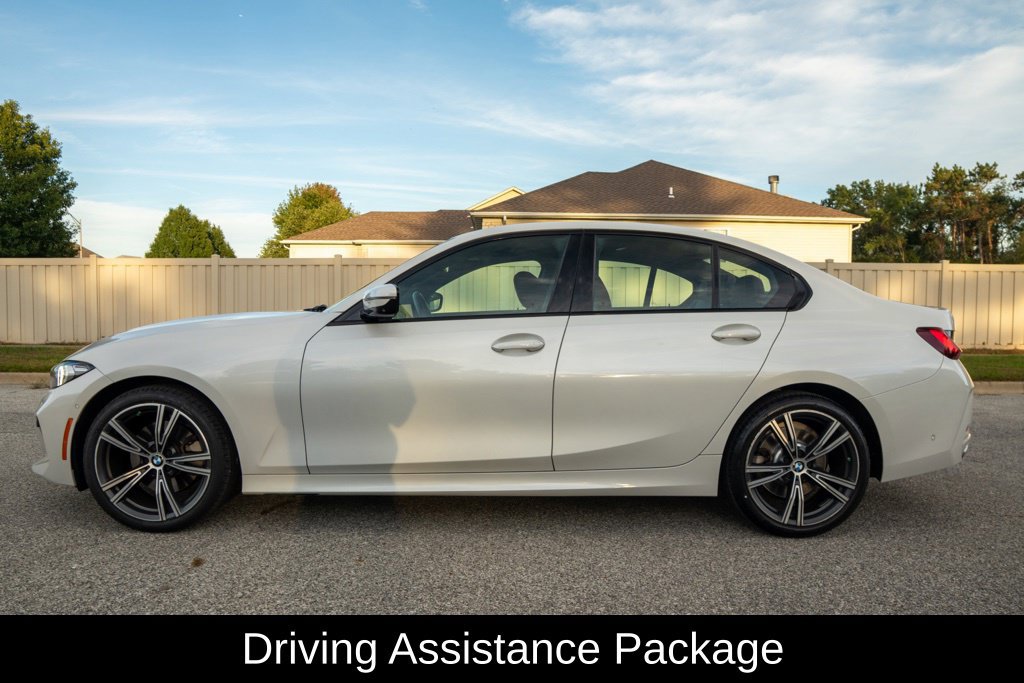 Certified 2023 BMW 330i xDrive Sedan w/ Premium Package AWD/4WD image 4