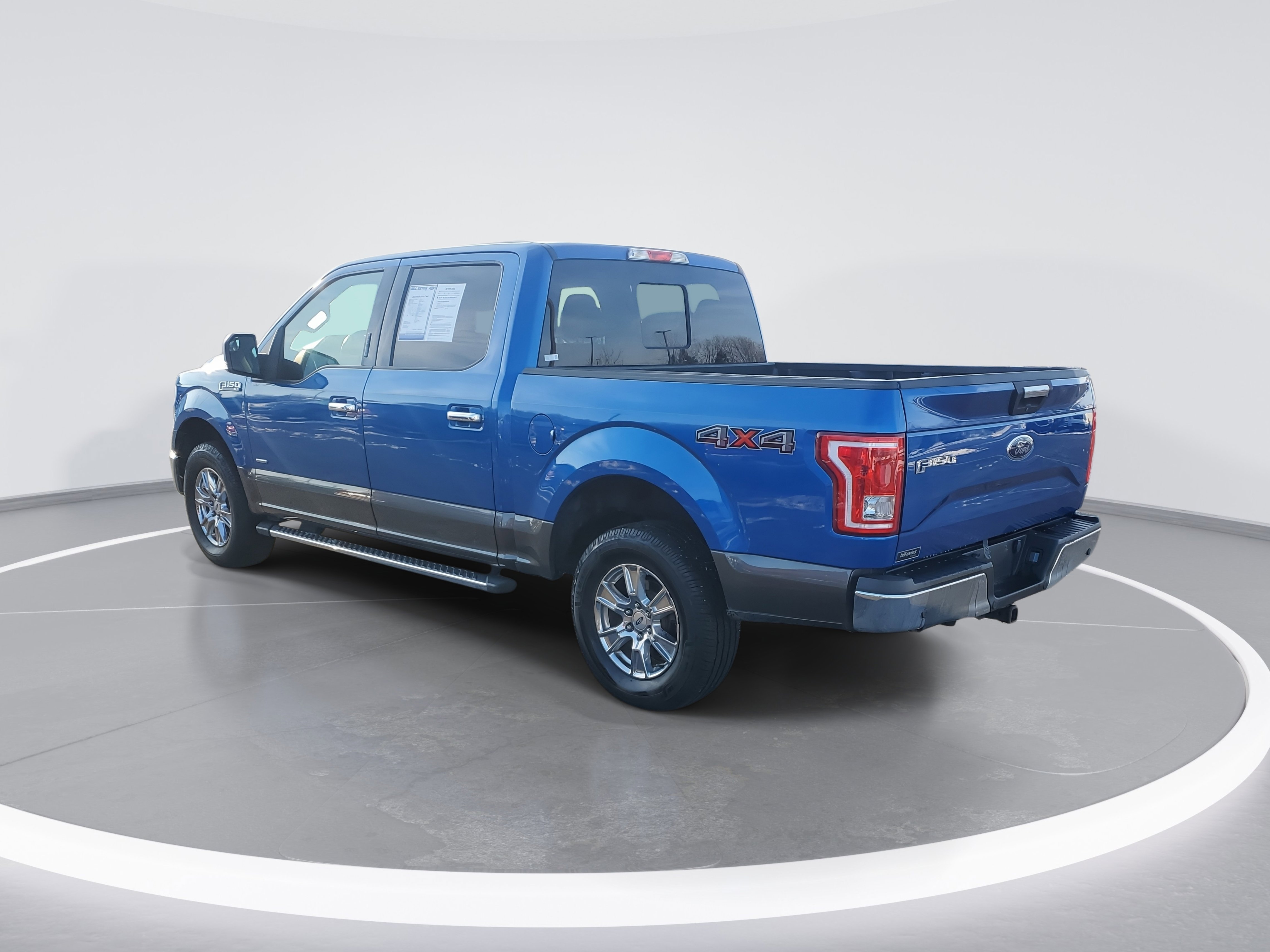 Used 2016 Ford F150 XLT w/ Equipment Group 302A Luxury image 4