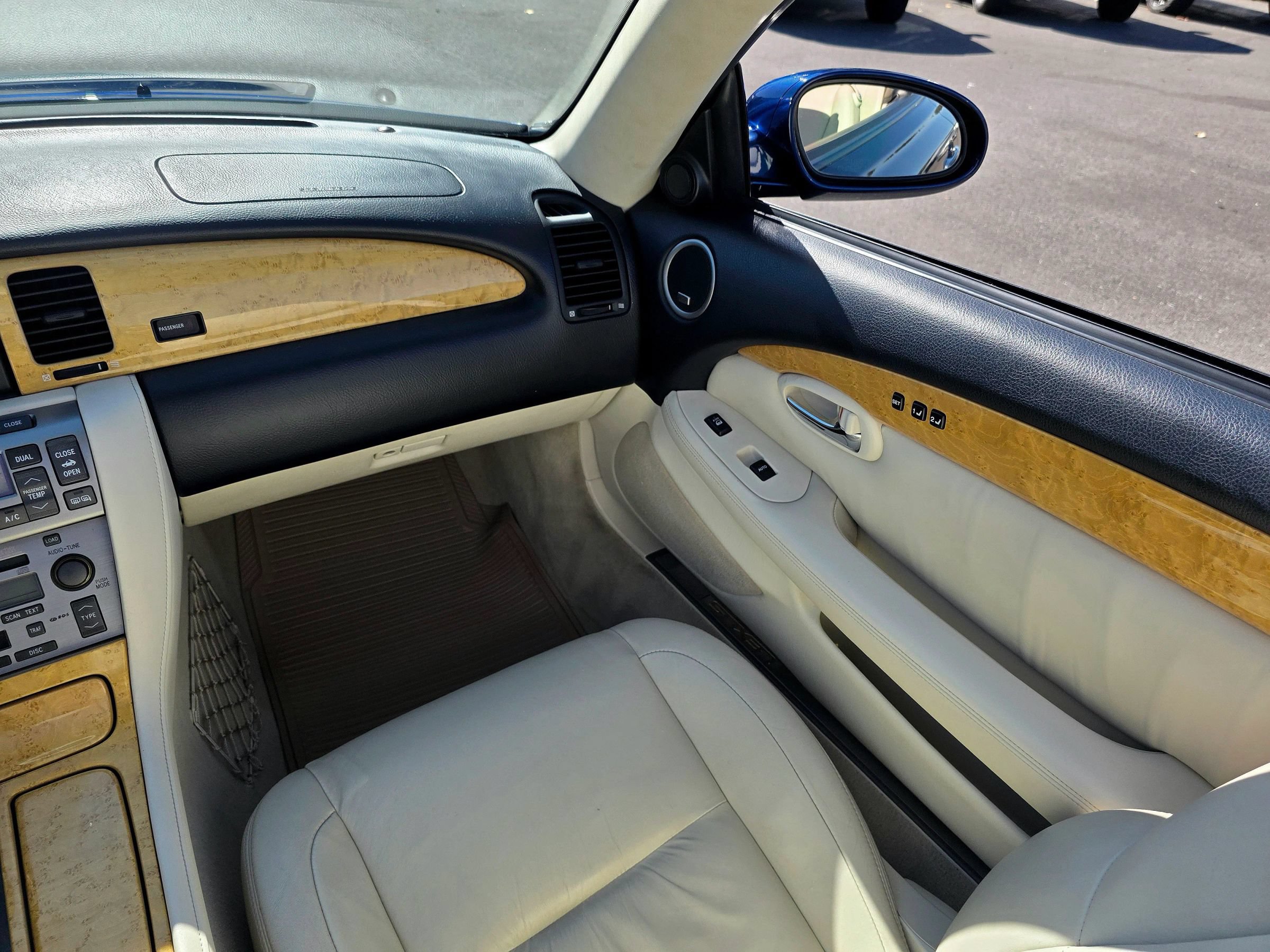Used 2005 Lexus SC 430 Convertible RWD image 40