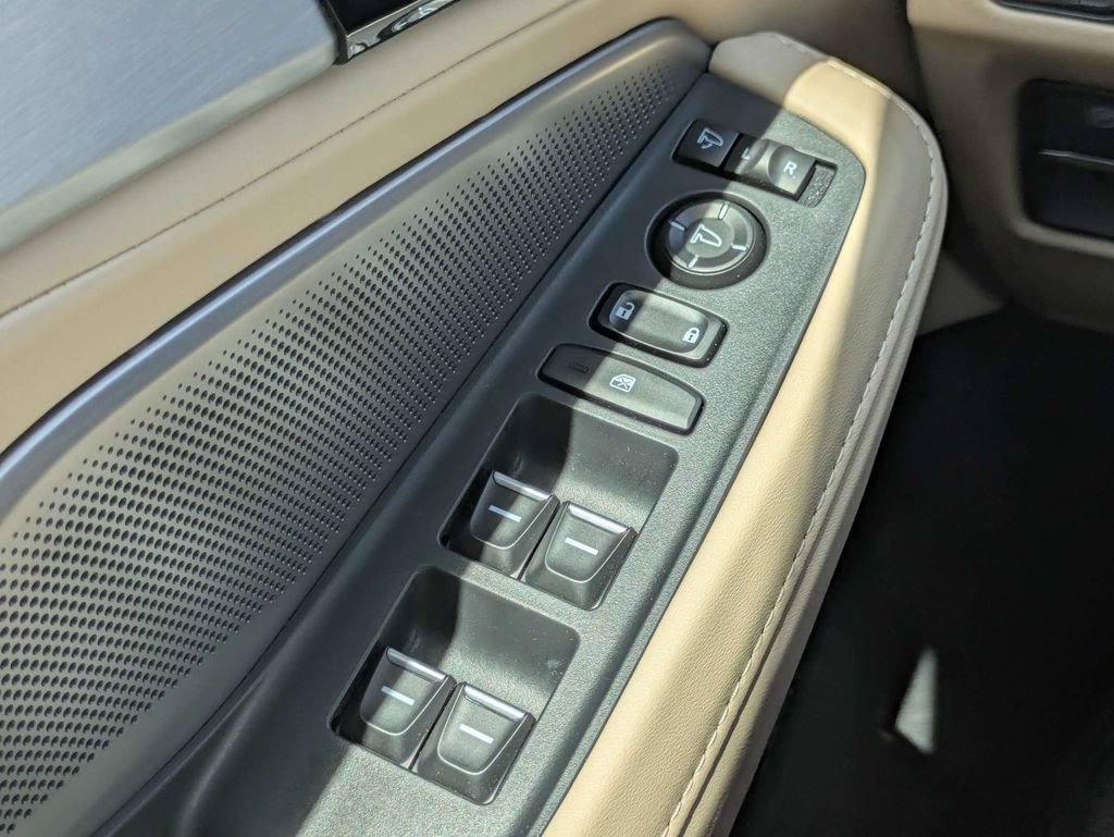 Used 2026 Acura MDX w/ Technology Package FWD image 26