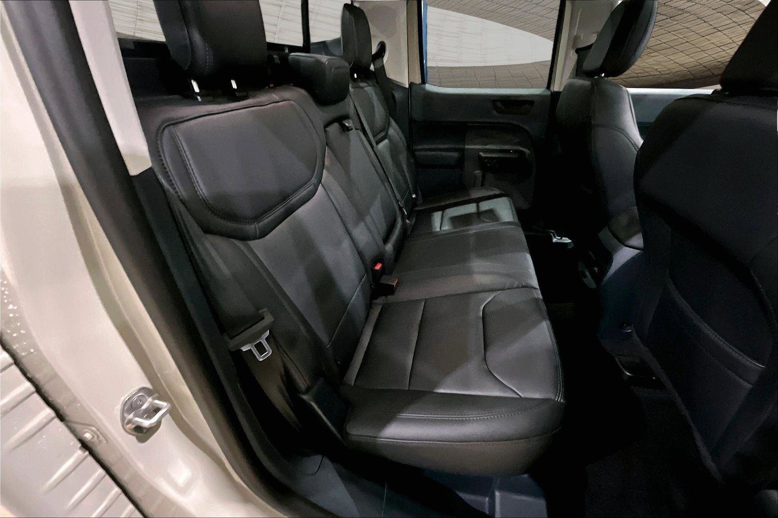 New 2025 Ford Maverick Lariat w/ Black Appearance Package AWD/4WD image 11