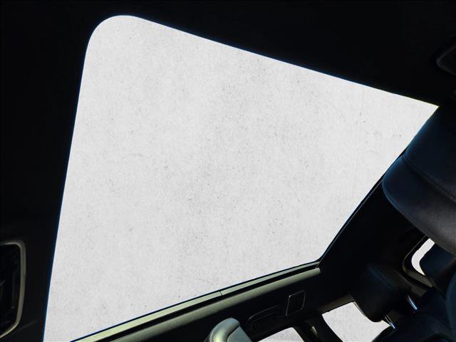 Used 2018 Land Rover Range Rover Sport SE image 16