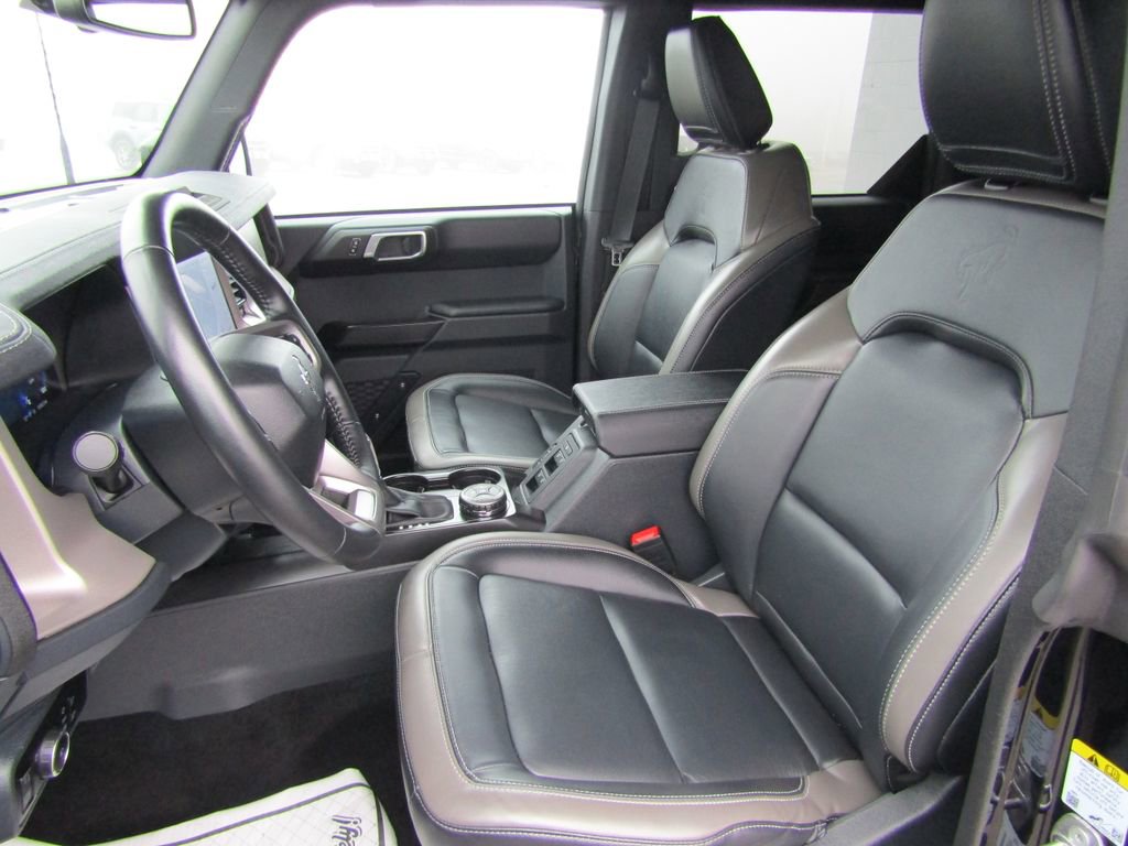 Used 2025 Ford Bronco Outer Banks AWD/4WD image 10